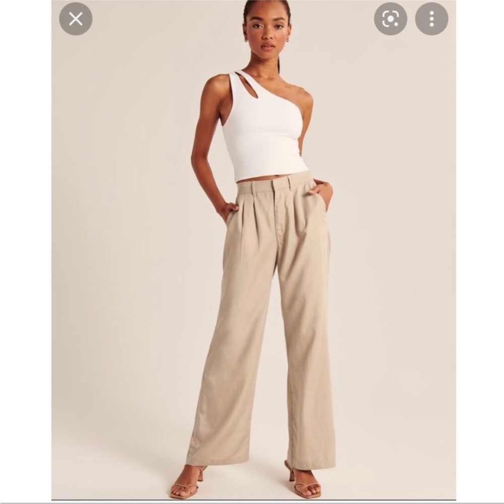 Abercrombie & Fitch Tan Women's Trousers